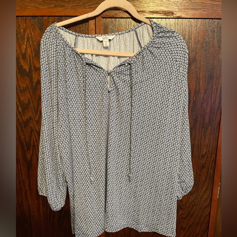 Croft and Barrow 1X Women's Blue and White Patterned Top